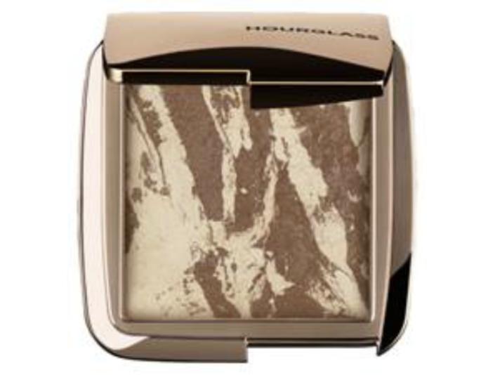 Hourglass Ambient Lighting Bronzer in Diffused Bronze Light