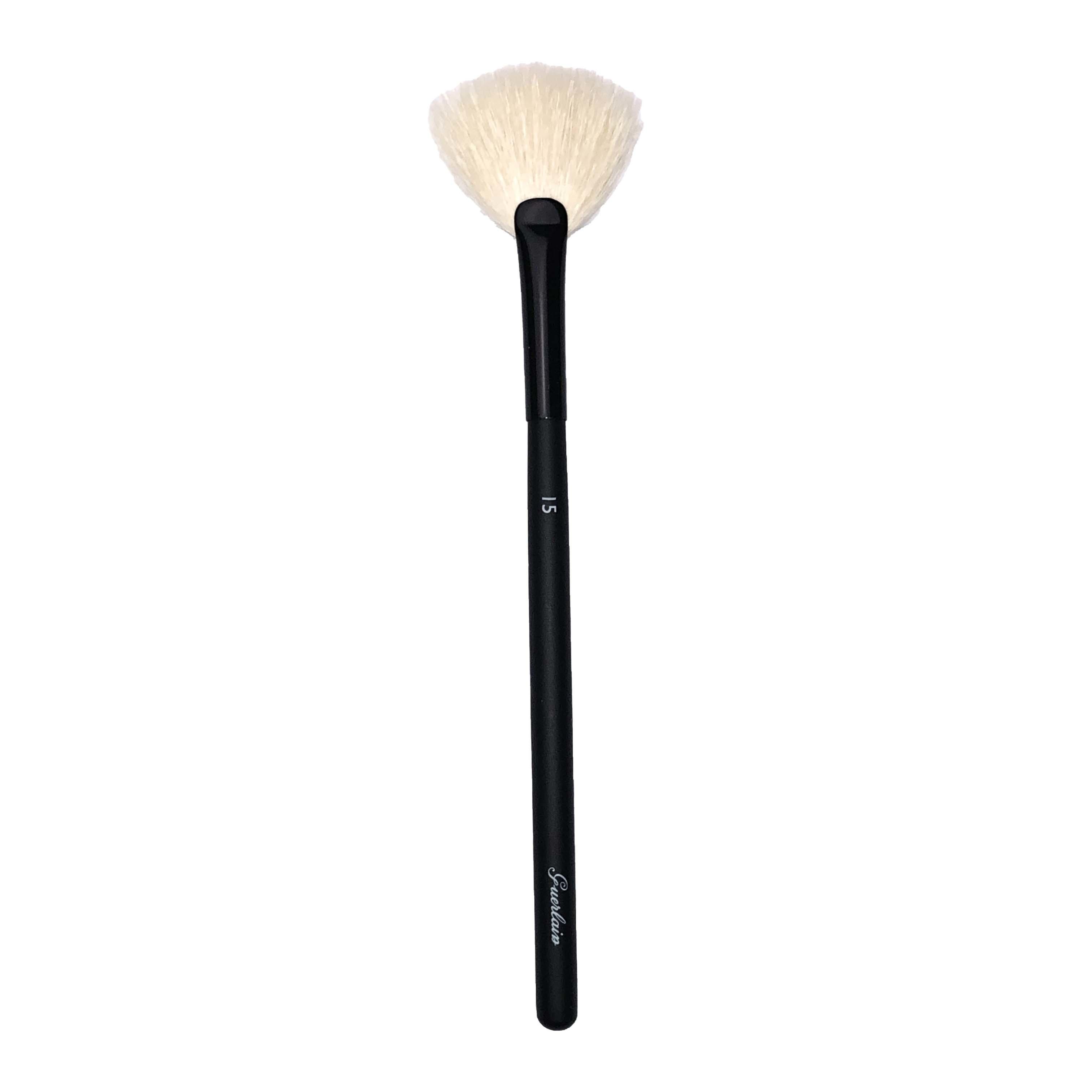 Guerlain Diffusing Fan Face Brush 15