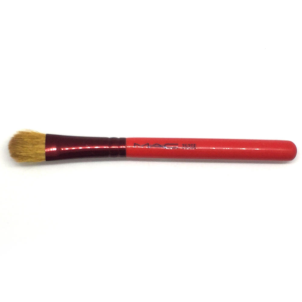 MAC 252SE Eye Brush