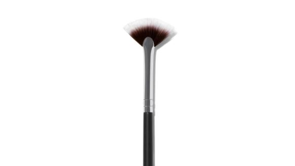 BECCA Small Diffusing Fan Brush