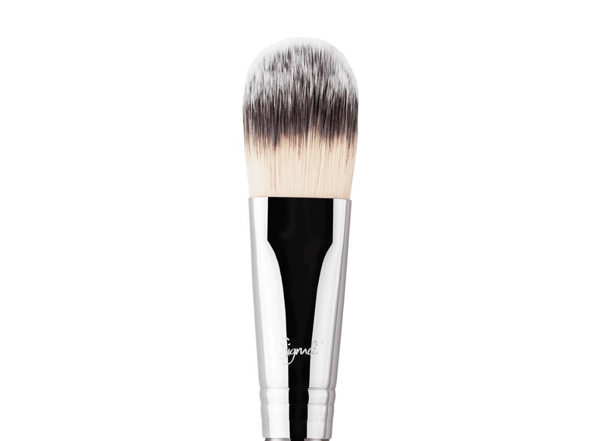 Sigma Foundation Travel Brush F60 Mrs. Bunny Vegan Collection