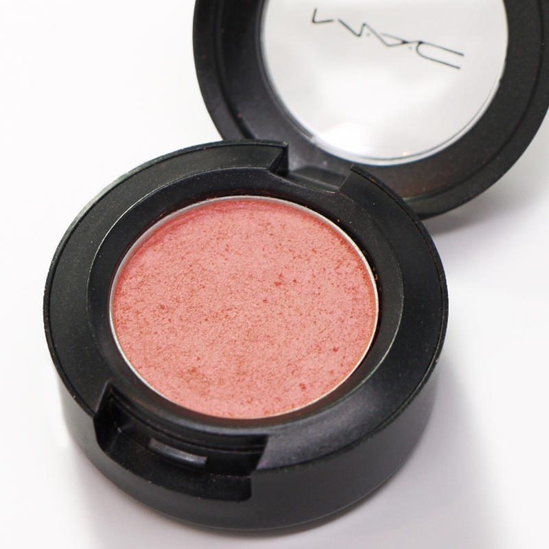 MAC Eyeshadow Angelcake #1