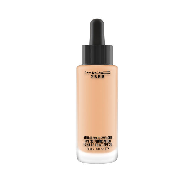 MAC Studio Waterweight SPF 30 Foundation NC30