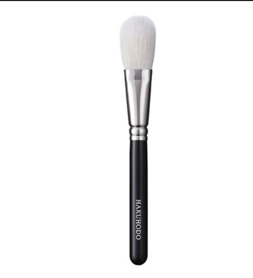 Hakuhodo Powder & Liquid Perfecting Face Brush J 545