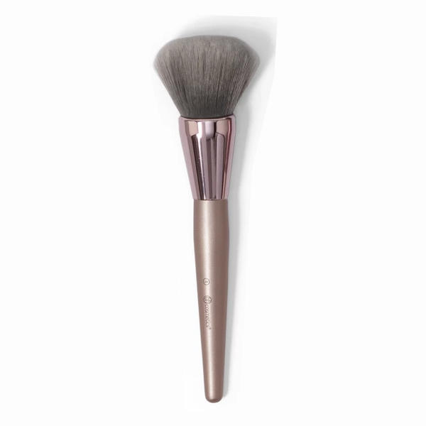 BH Cosmetics Lavish Elegance All Over Bronzer Brush 1