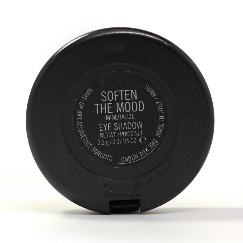 MAC Mineralize Eyeshadow Soften The Mood #3