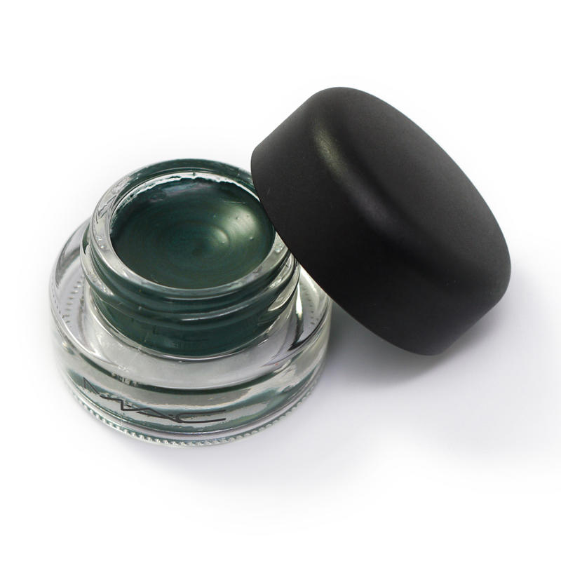 MAC Fluidline Dark Envy #1