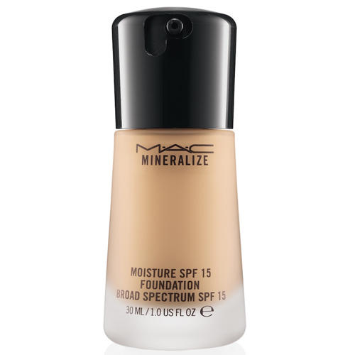 MAC Mineralize Moisture Foundation NC15