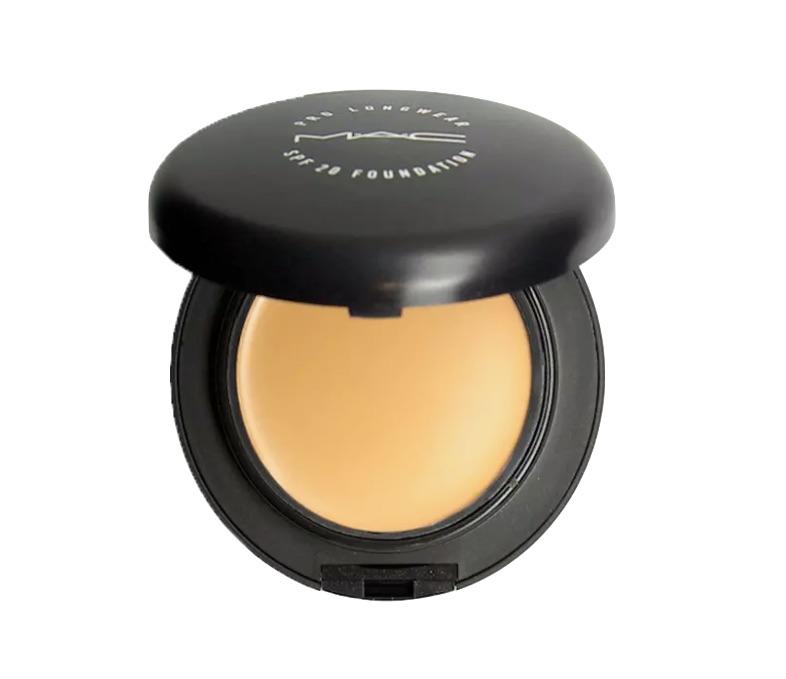 MAC Pro Longwear Powder Foundation NW20