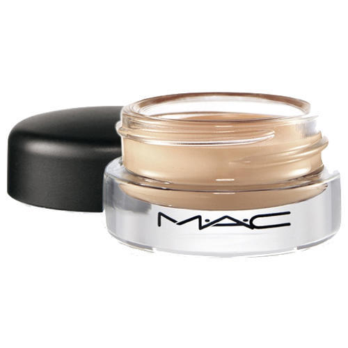  MAC Studio Sculpt Concealer NC20