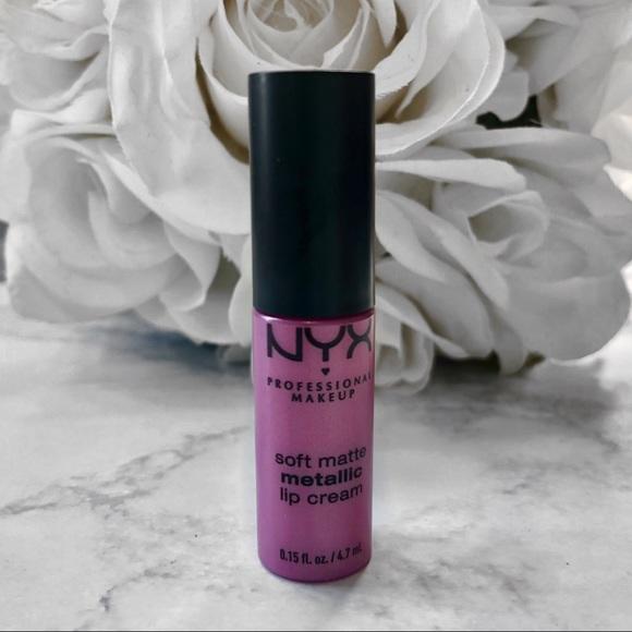 NYX Soft Matte Metallic Lip Cream Maui Mini