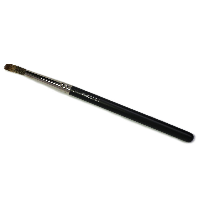 MAC Tapered Blending Brush 223 #0