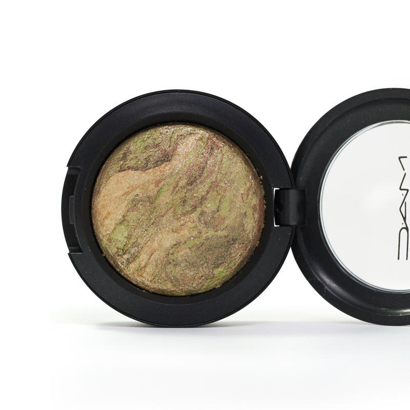 MAC Mineralize Eyeshadow Tectonic #1