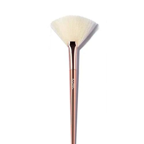 ICONIC Flat Fan Face Brush