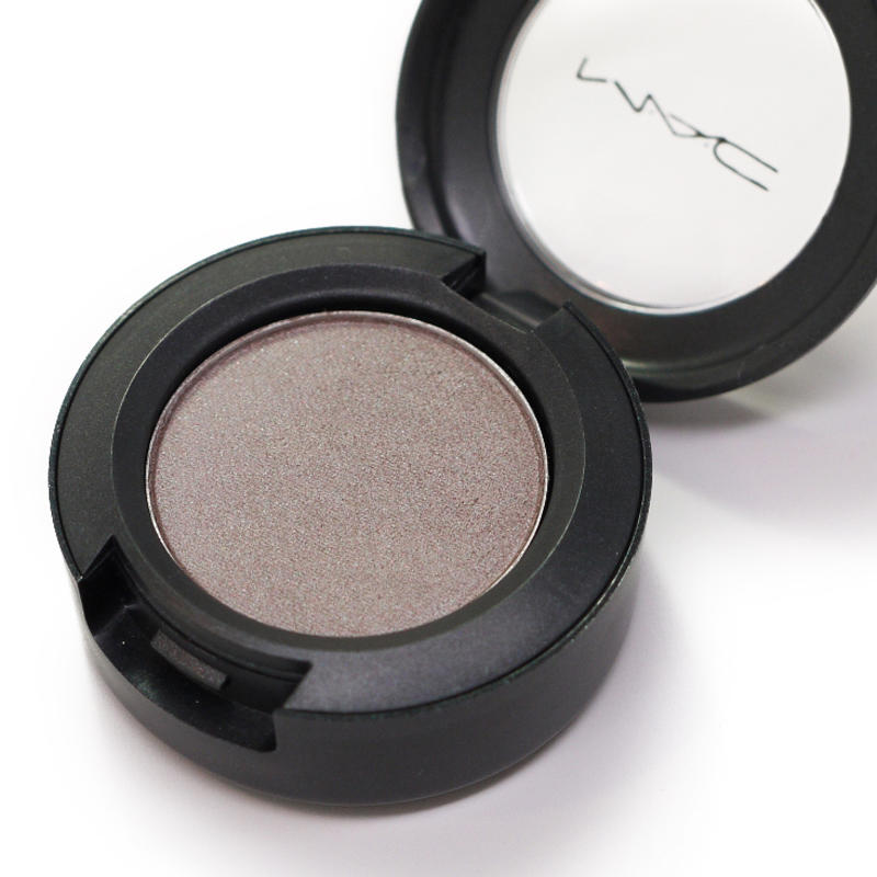 MAC Eyeshadow Clue #1