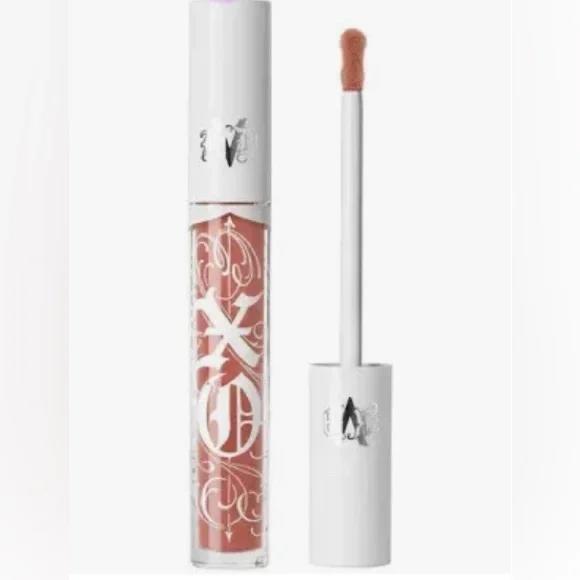 KAt Von Dee Lipgloss Camellia 10