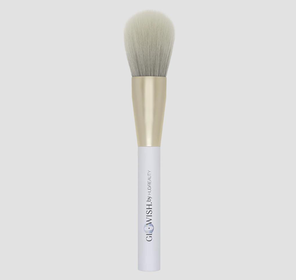 HUDA BEAUTY GLOWISH All Over Powder Face Brush