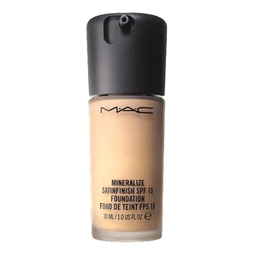 MAC Mineralize Satinfinish SPF 15 Foundation NC15