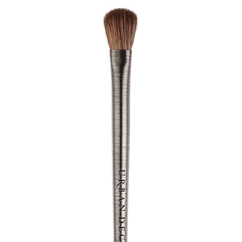 Urban Decay Iconic Eyeshadow Brush E205 #1