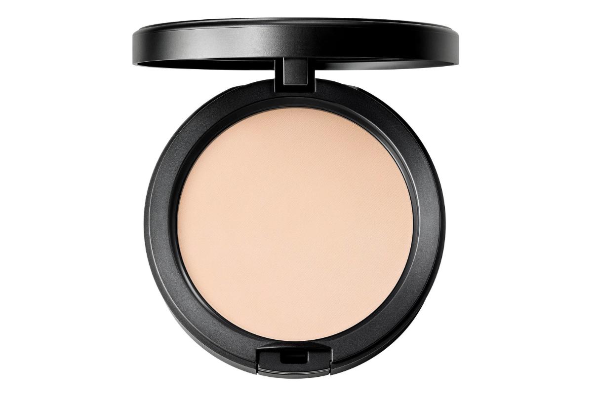 MAC Studio Fix Powder Plus Foundation NC10