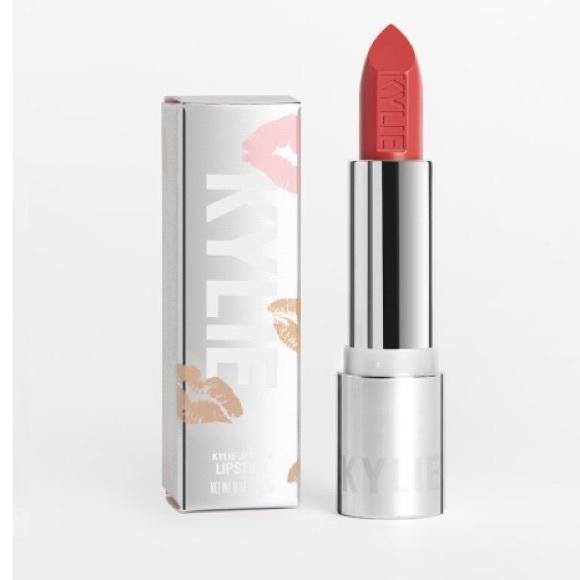 Kylie Cosmetics Creme Lipstick Madeleine