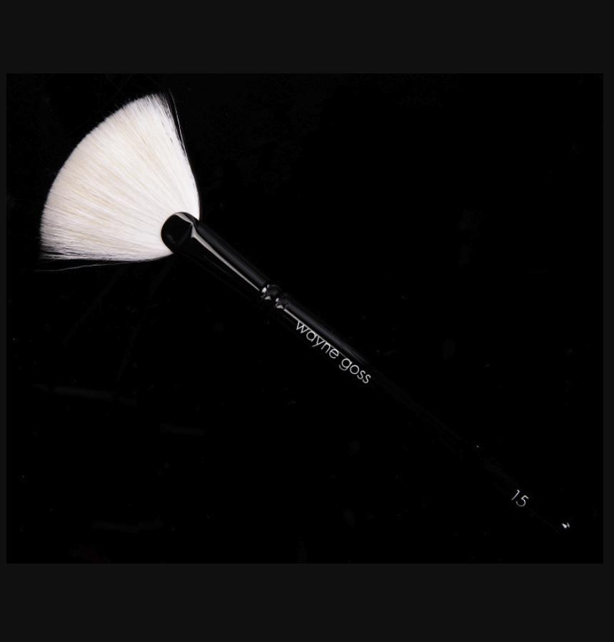 Wayne Goss Brush 15 Holiday Collection