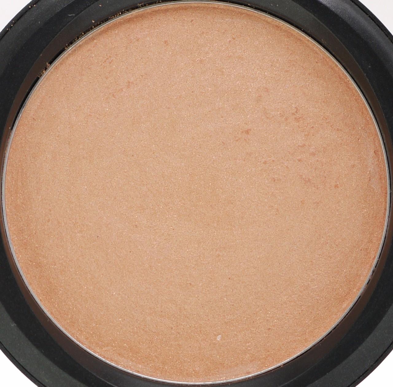 MAC Iridescent Pressed Powder Star! #2