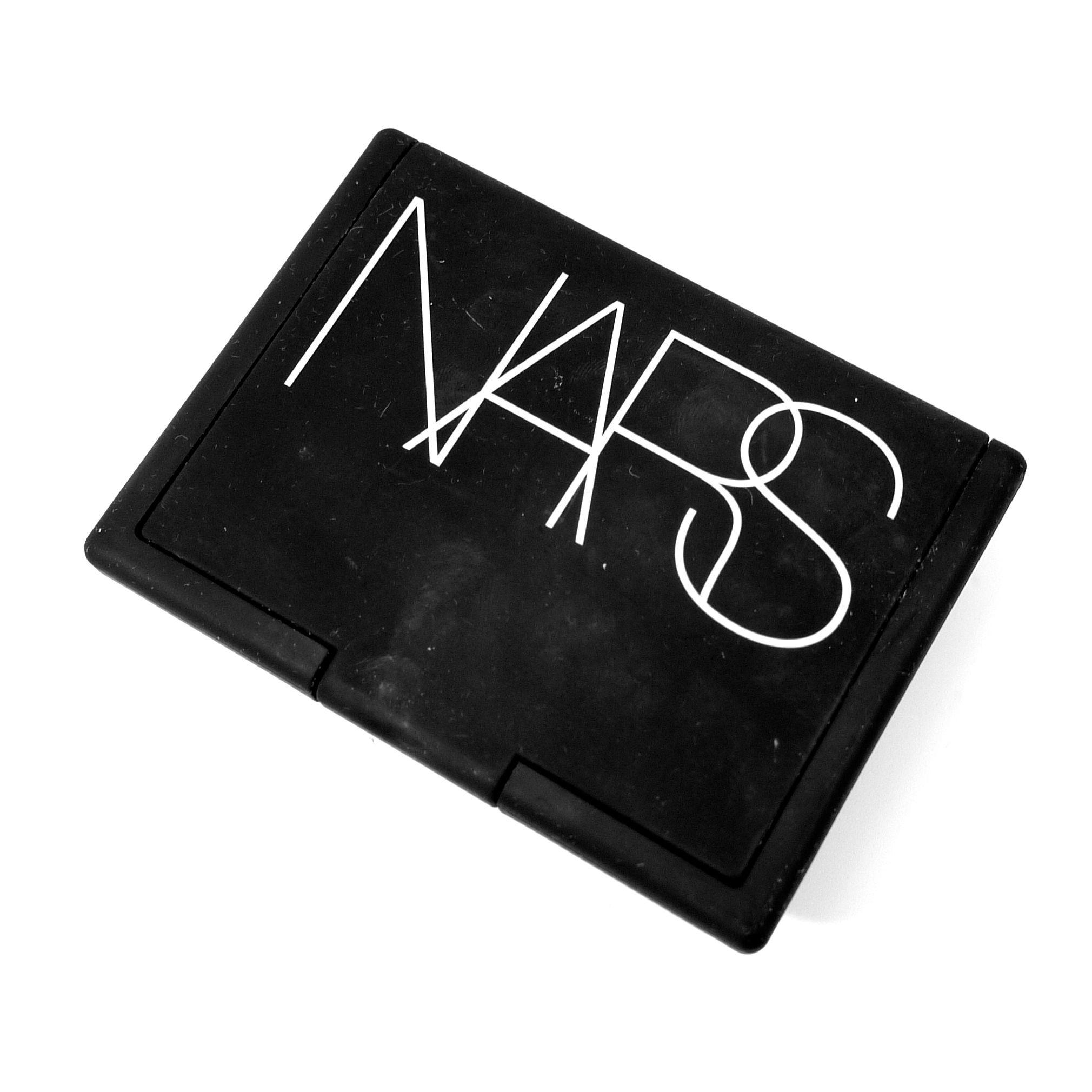 NARS Sheer Matte Pressed Powder Foundation Barcelona #2