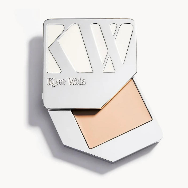 Kjaer Weis Cream Foundation Lightness