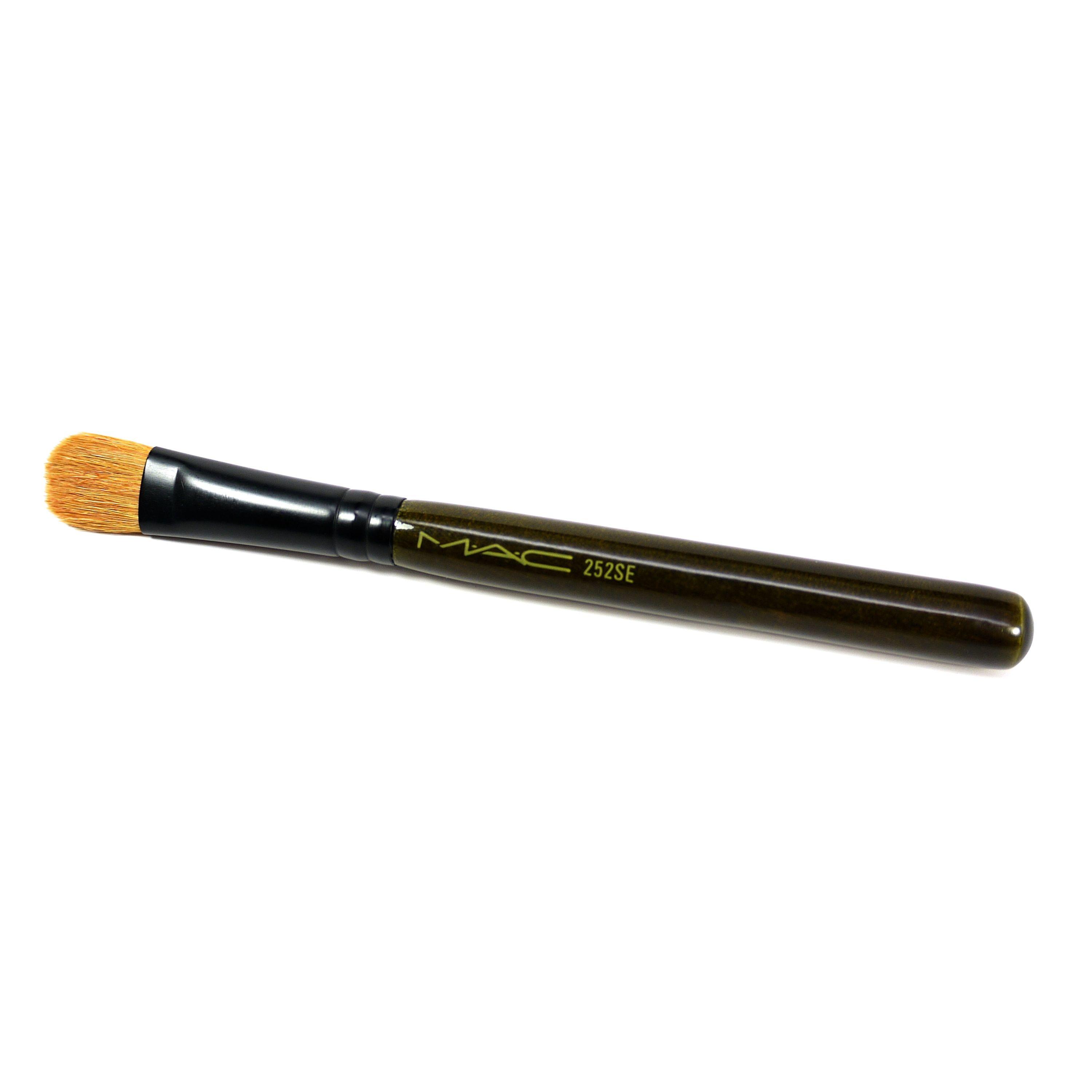 MAC Eye Brush 252SE Dark Brown Wood Grain #1