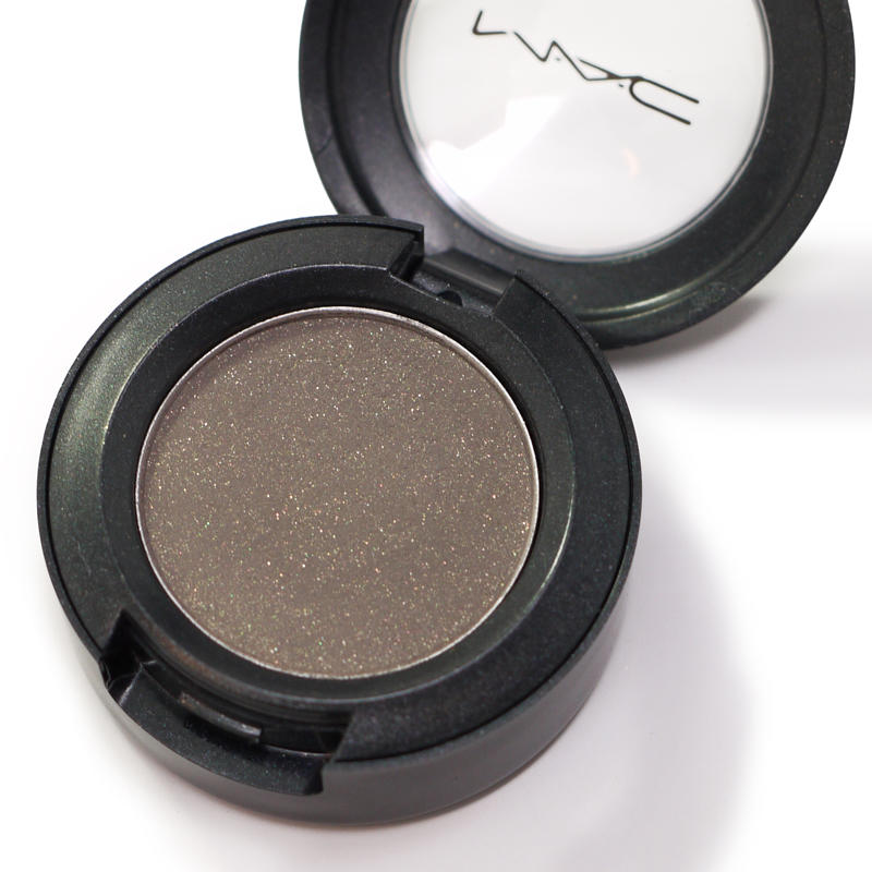 MAC Eyeshadow Gazette Grey #1