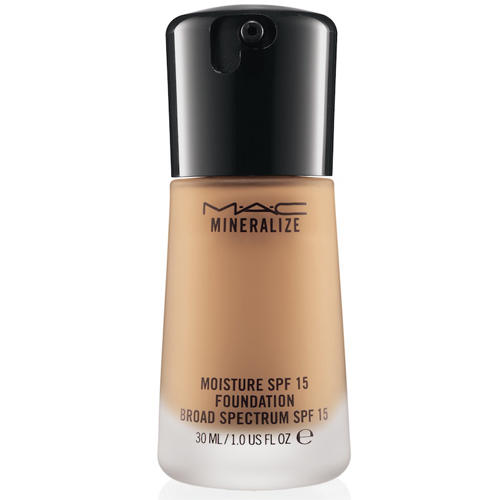 MAC Mineralize Moisture Foundation NC42