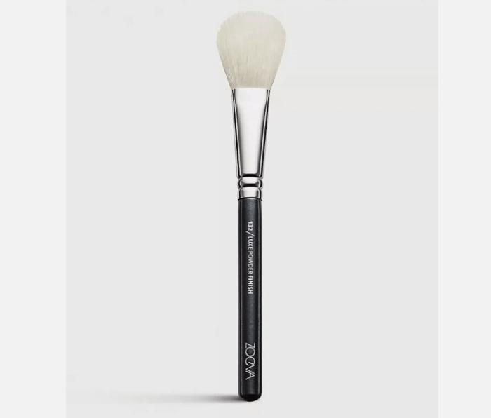 ZOEVA Luxe Powder Finish Medium Face Brush 132