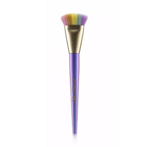 Too Faced Magic Rainbow Strobing Brush 