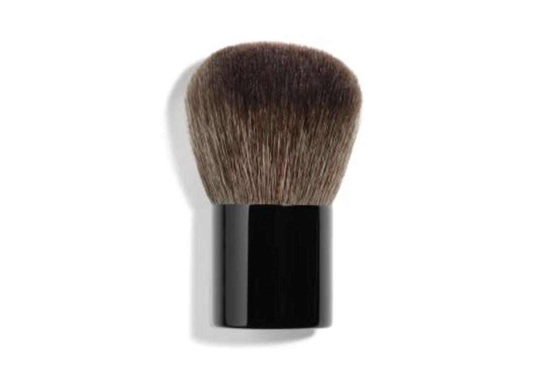 Chanel Luxe Kabuki Face Brush Sable