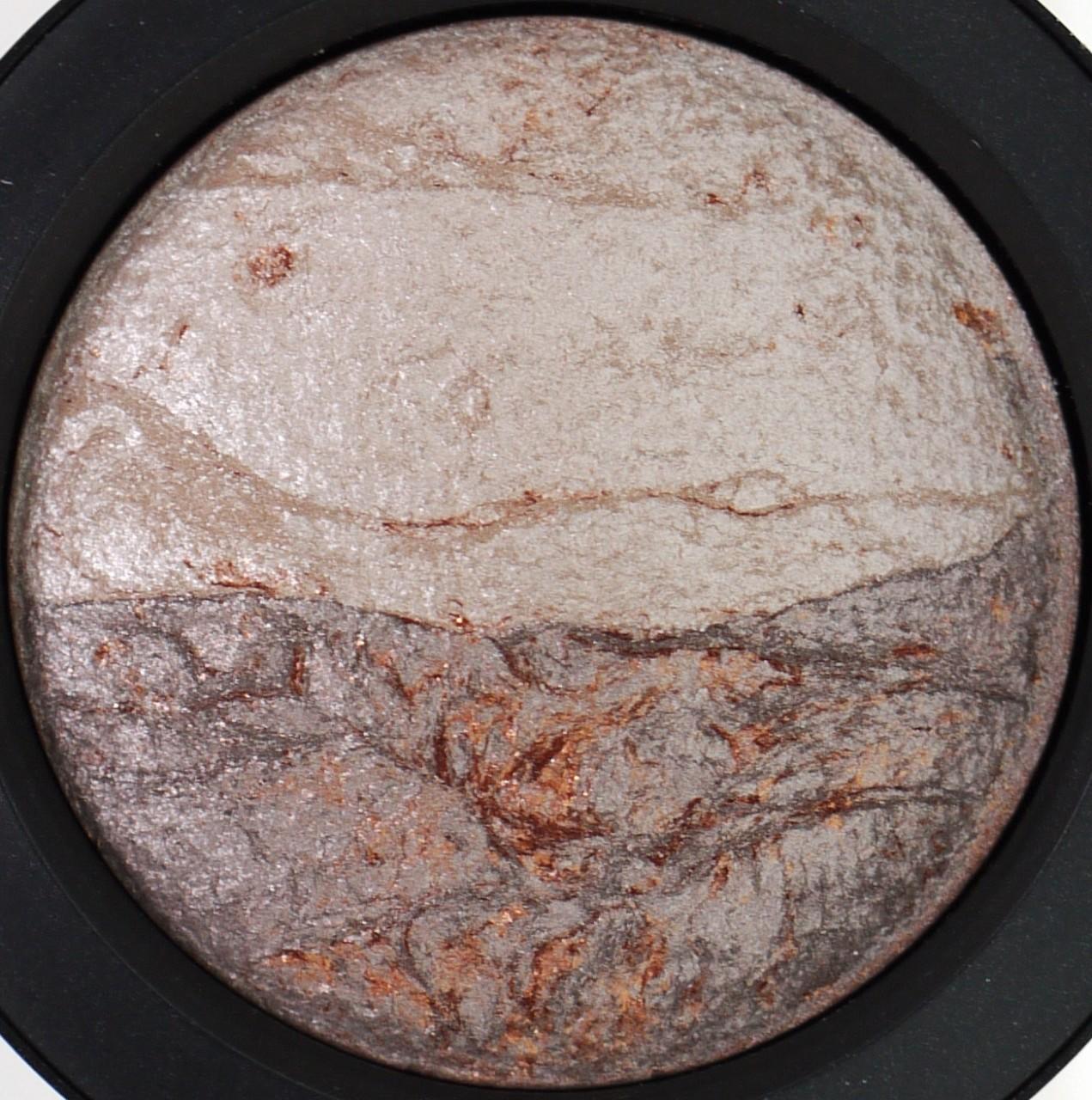 MAC Mineralize Eyeshadow Family Silver #1