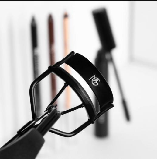 Makeup Geek Lash Curler Black #1