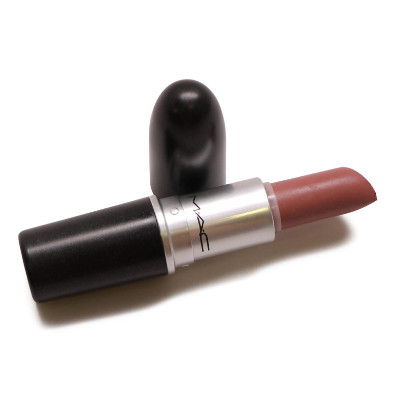 MAC Lipstick Hug Me #0