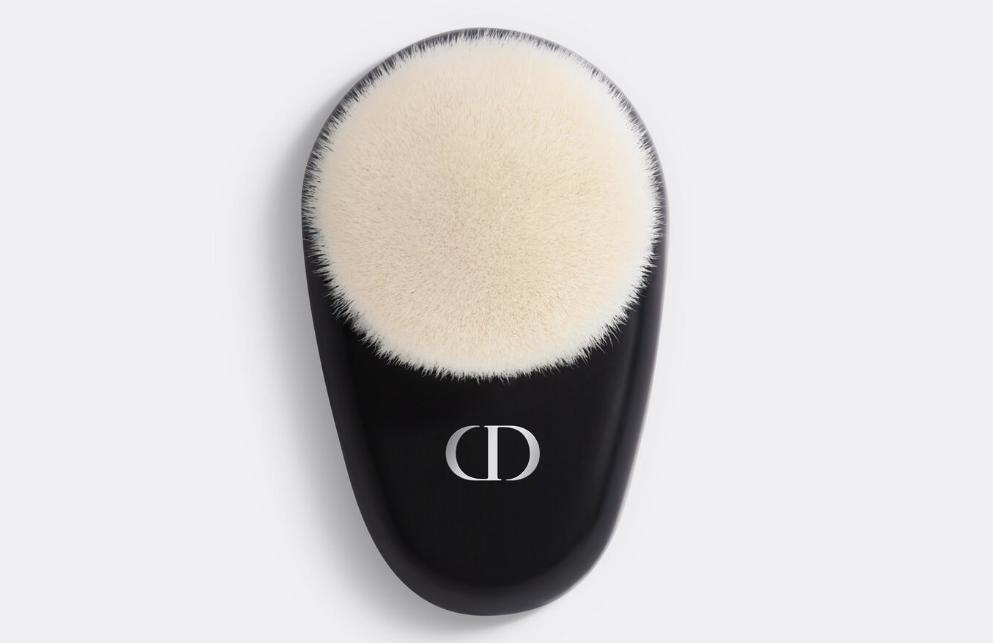 DIOR Backstage Face Brush No. 18