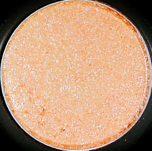 MAC Eyeshadow Love-Bud #2